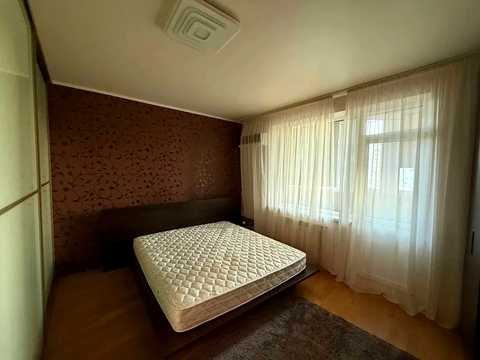 квартира за адресою Дніпровська набережна вул., 19-А