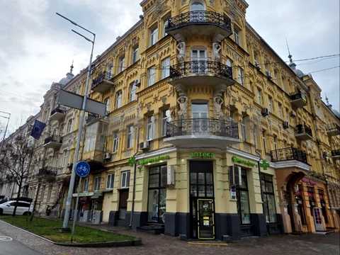 коммерческая по адресу Богдана Хмельницького, 33