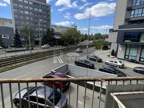 комерційна за адресою Жилянська вул., 148