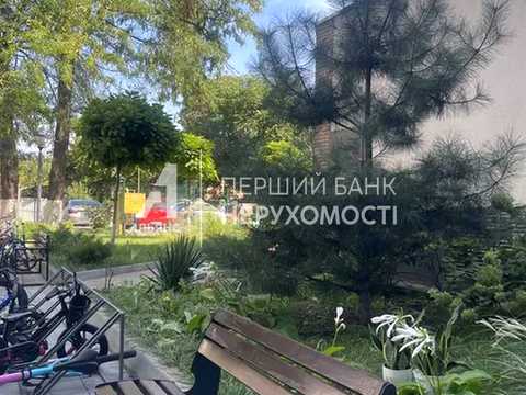 квартира за адресою Профсоюзна вул., 9-А