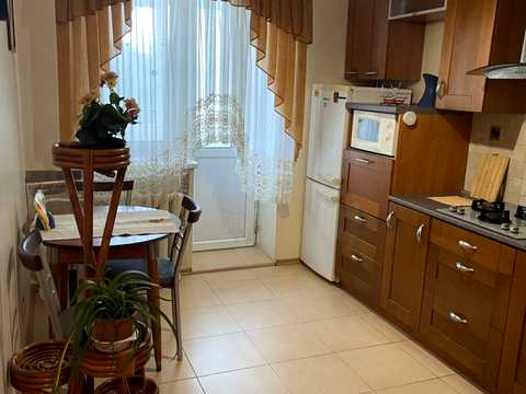 квартира за адресою Погребняка вул., 13