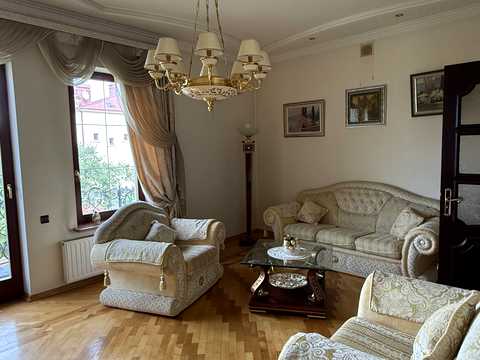 будинок за адресою Світла