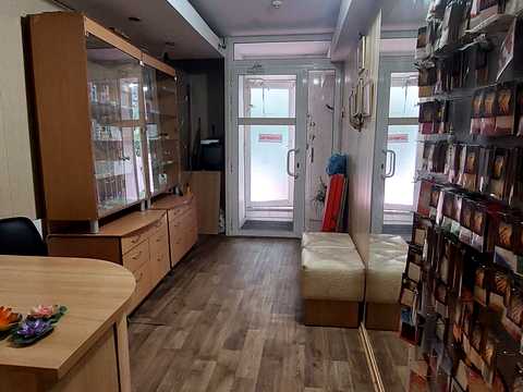 комерційна за адресою Науки просп. (Гагаріна), 80