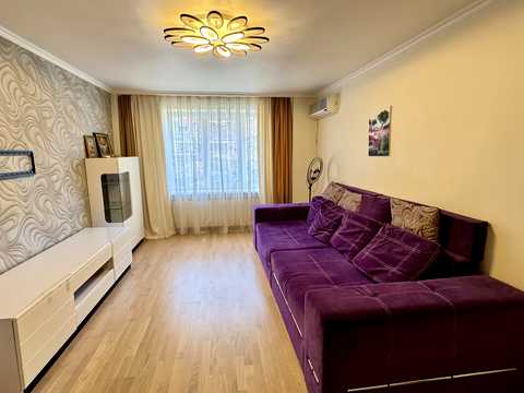 квартира за адресою Чернівці, Сергія Скальда вул. (Комарова), 40