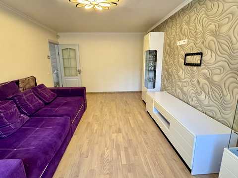 квартира за адресою Чернівці, Сергія Скальда вул. (Комарова), 40