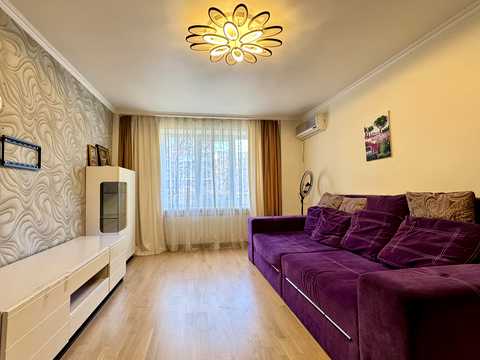 квартира за адресою Чернівці, Сергія Скальда вул. (Комарова), 40