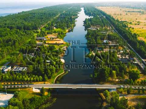 дом по адресу Центральна