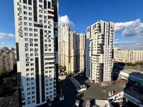 квартира за адресою Срібнокільська вул., 3-В
