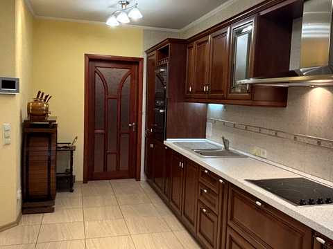квартира по адресу Раисы Окипной ул., 4