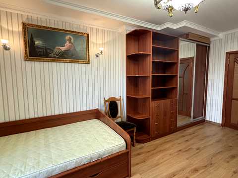 квартира по адресу Раисы Окипной ул., 4
