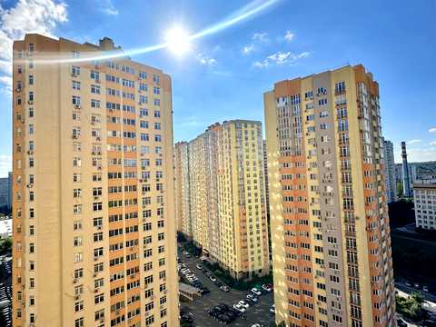 квартира по адресу Сім'ї Кульженків ул. (Петра Дегтяренка), 37