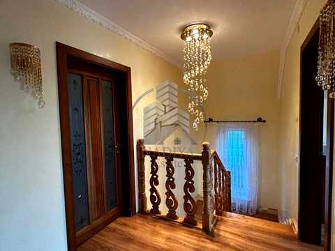 будинок за адресою Мірна, 8