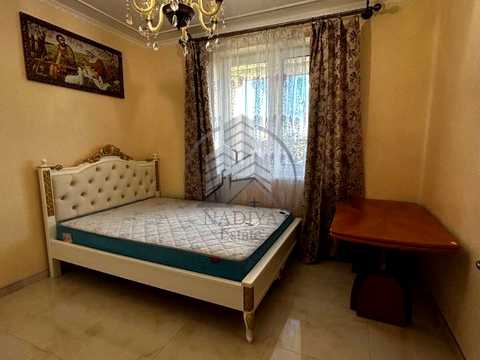 будинок за адресою Мірна, 8