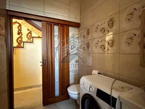 будинок за адресою Мірна, 8