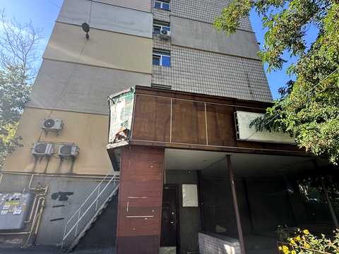 комерційна за адресою Ушинського вул., 25