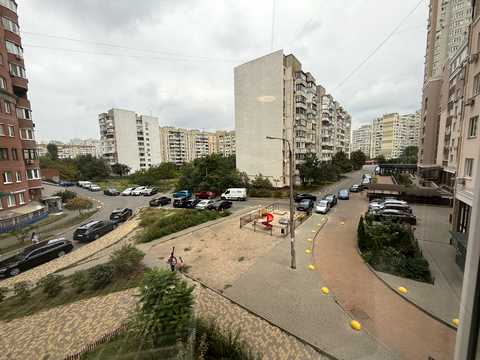 квартира по адресу Драгоманова ул., 38-А