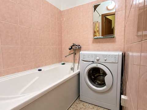 квартира за адресою Космонавтів вул., 56