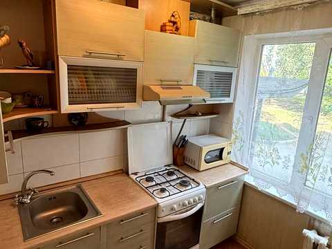квартира за адресою Тролейбусна вул., 19