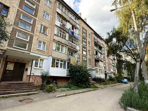 квартира за адресою Тролейбусна вул., 19