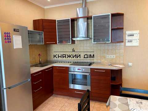 квартира за адресою Київ, Микільсько-Слобідська вул., 1-А