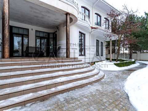 будинок за адресою Лугова вул.