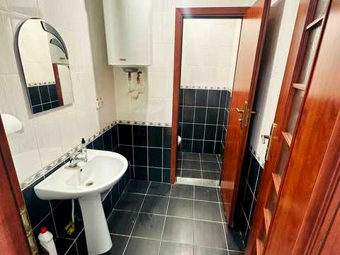 комерційна за адресою Калинова вул., 51А