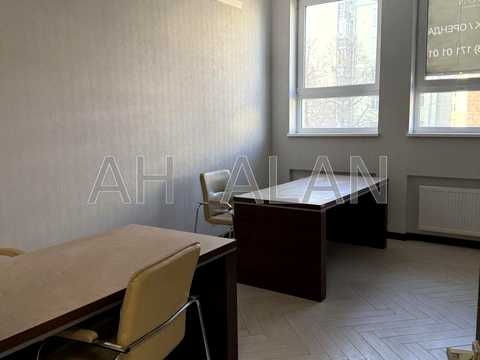комерційна за адресою Шота Руставелі вул., 44