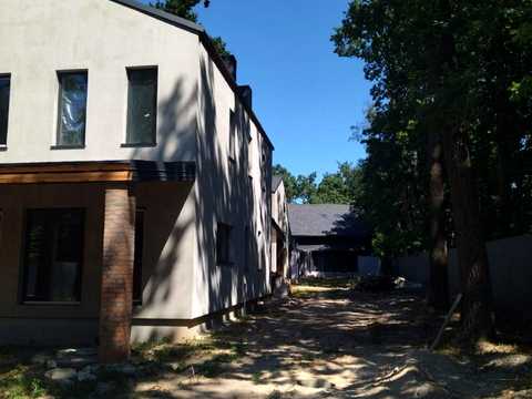 будинок за адресою смт. Ворзель, Лісова вул.