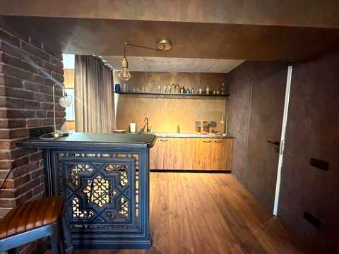 коммерческая по адресу Соборная ул. (Петропавловская), 10