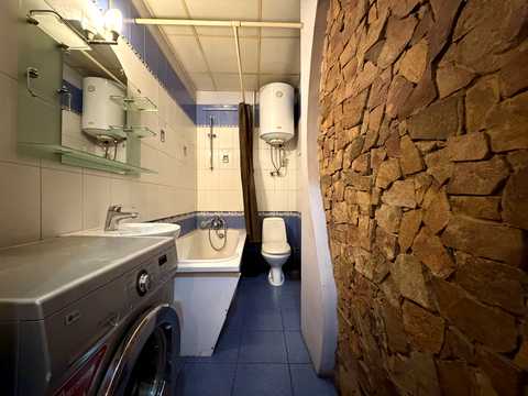 квартира за адресою Чорноморського Козацтва вул., 68