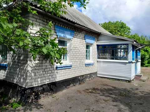 будинок за адресою с. Берестянка, центральна