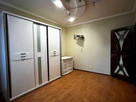 квартира за адресою Лісового вул., 25