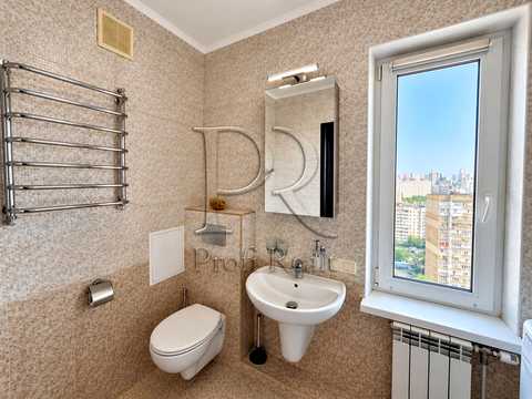 квартира за адресою Драгоманова вул., 1-Б