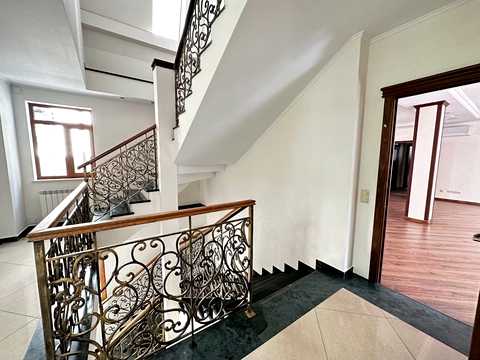 коммерческая по адресу Владимирская ул., 61