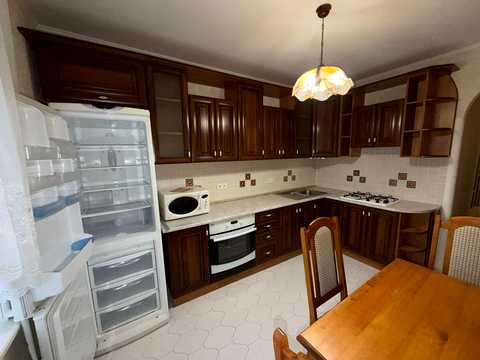 квартира за адресою Озерна вул., 10/1в