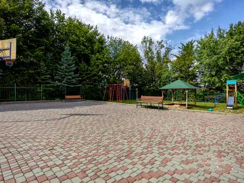 квартира за адресою Олександра Олеся вул., 25-Д