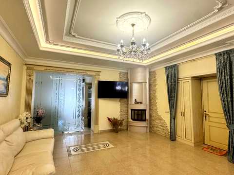 будинок за адресою Свято-Покровська вул. (Леніна)