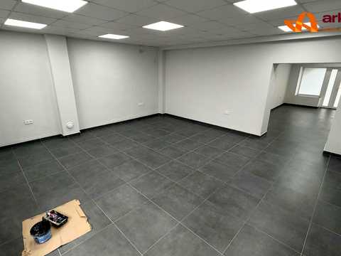 комерційна за адресою Височана вул., 18 к18