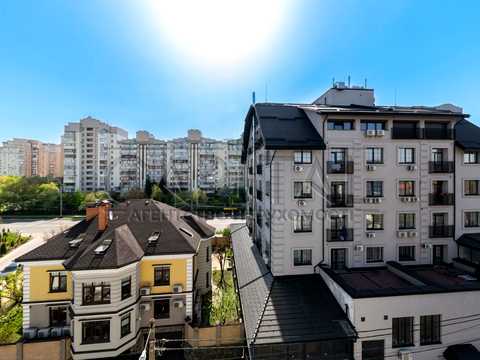 квартира за адресою Творча вул., 4
