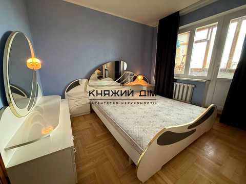 квартира за адресою Срібнокільська вул., 8