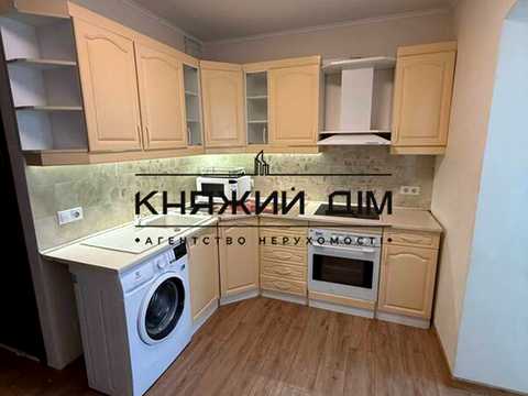 квартира за адресою Срібнокільська вул., 8