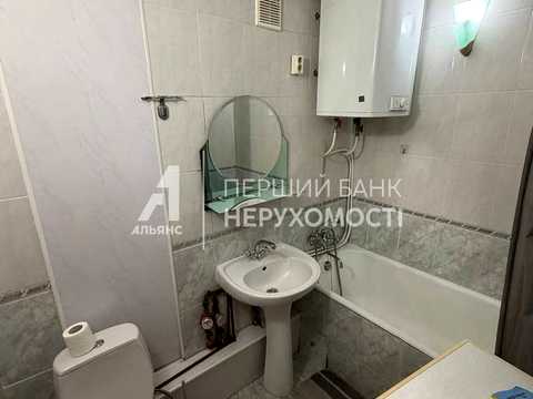 квартира за адресою Героїв Крут вул. (Валентини Терешкової), 4