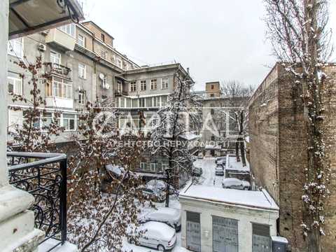комерційна за адресою Богдана Хмельницького вул., 9