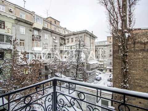 комерційна за адресою Богдана Хмельницького вул., 9
