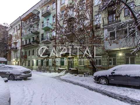 комерційна за адресою Богдана Хмельницького вул., 9