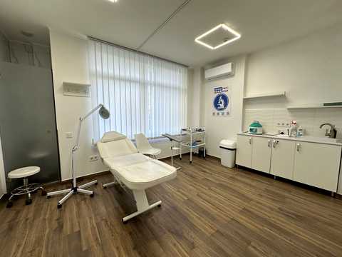 комерційна за адресою Львів, Щепова вул., 4