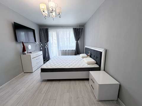квартира за адресою Академіка Корольова вул., 71