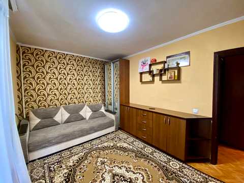 квартира за адресою Зарічанська вул., 6/3