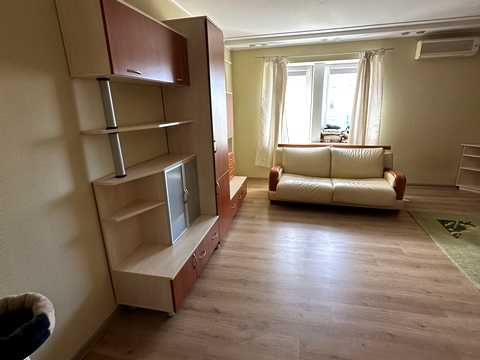 квартира за адресою Михайла Котельникова вул., 35
