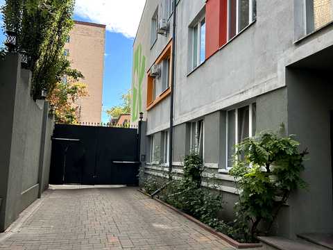 коммерческая по адресу Оболонская ул., 29
